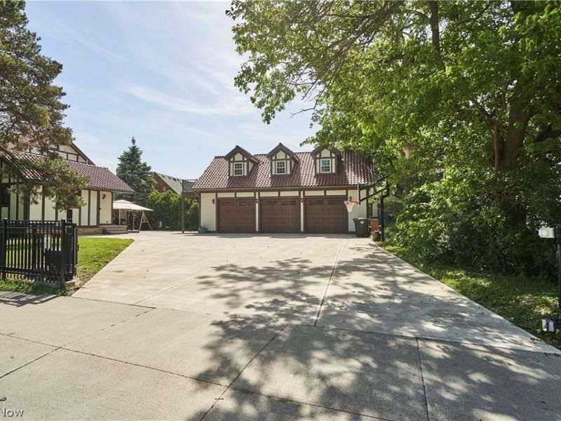17004 Greenwood Avenue, Cleveland, OH 44111 Photo 30