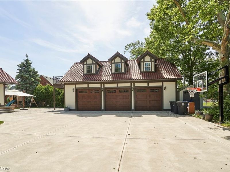 17004 Greenwood Avenue, Cleveland, OH 44111 Photo 31