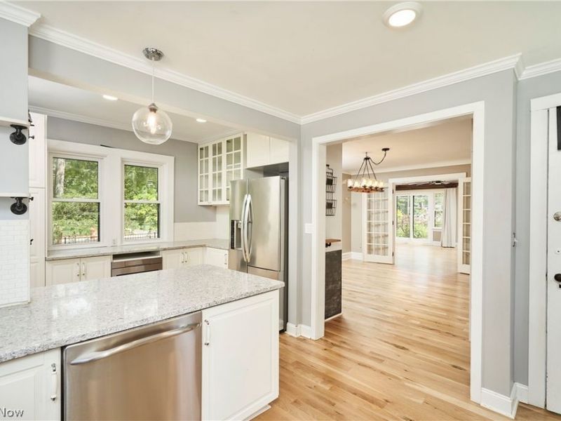 17004 Greenwood Avenue, Cleveland, OH 44111 Photo 8