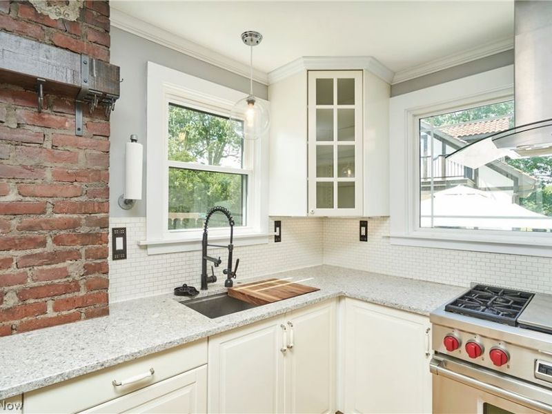 17004 Greenwood Avenue, Cleveland, OH 44111 Photo 9
