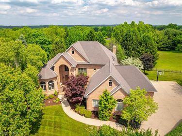 1544 Pilgrims Knob SE, Canton, OH 44709