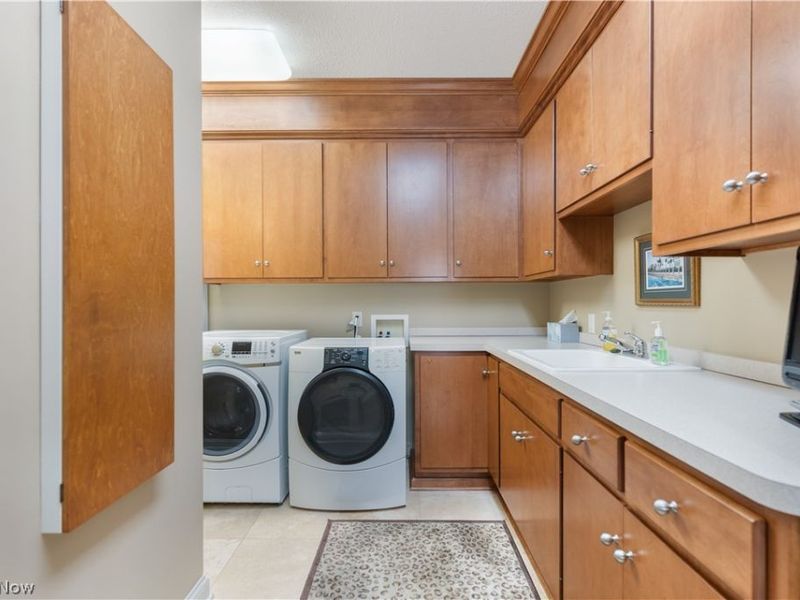 1544 Pilgrims Knob SE, Canton, OH 44709 Photo 17