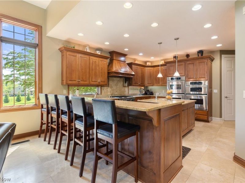 1544 Pilgrims Knob SE, Canton, OH 44709 Photo 8