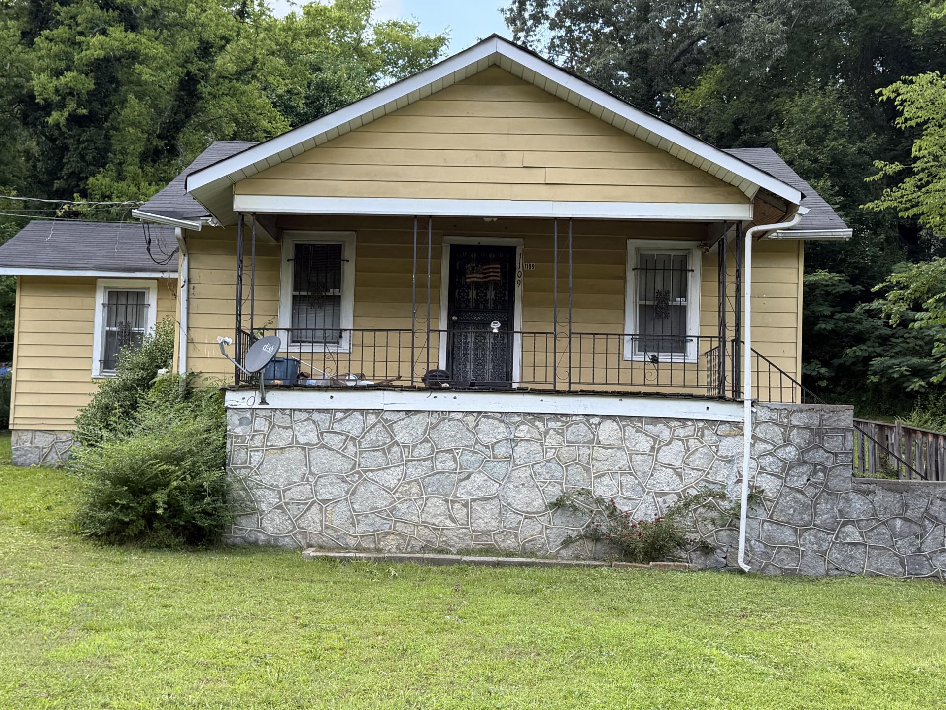 1109 Greenwood Road, Chattanooga, TN 37411 Main Photo