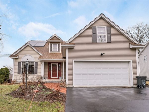 16 Dunlin Way, Portsmouth, NH 03801