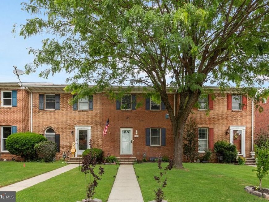 228 Georgetown Cir, Hanover, PA 17331 Main Photo