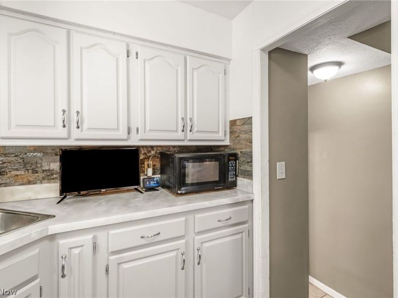 3710 W Pleasant Valley Road, Parma, OH 44134 Photo 14