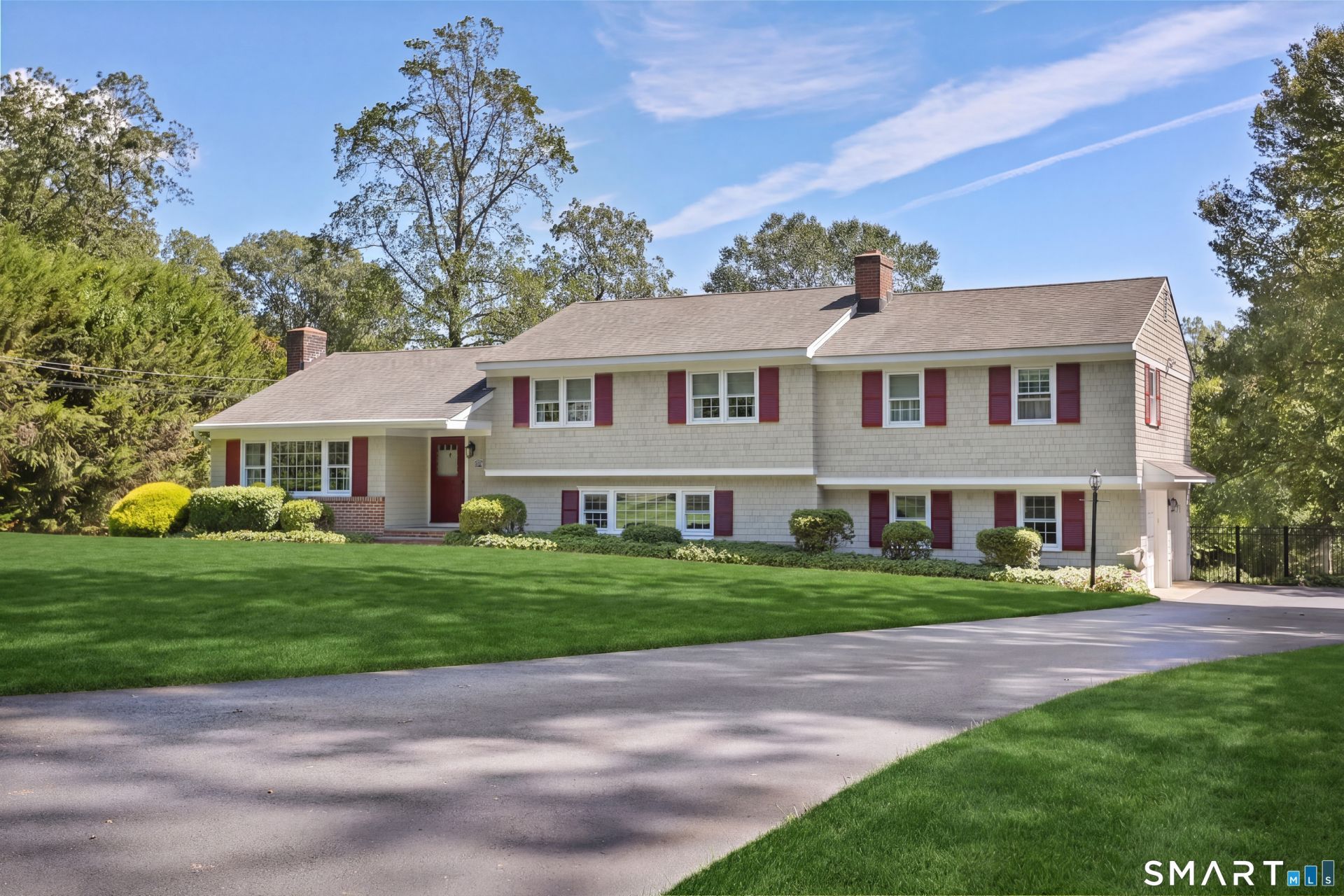 208 Thornridge, Stamford, CT 06903 Main Photo