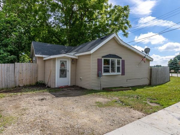 205 1st Street SW, Dodge Center, MN 55927