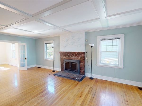 11 Webster St, Quincy, MA 02171