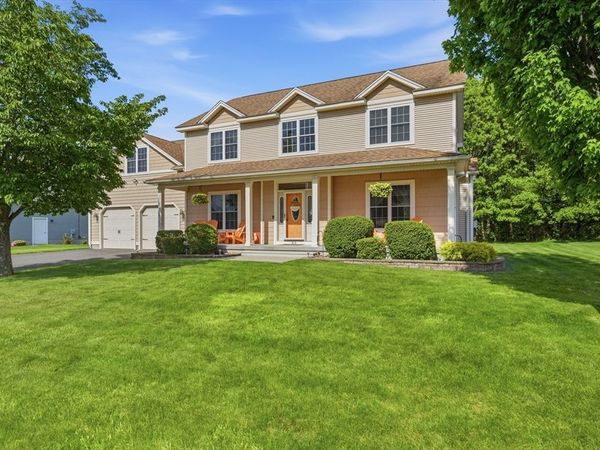 63 Caddyshack Dr, Chicopee, MA 01020
