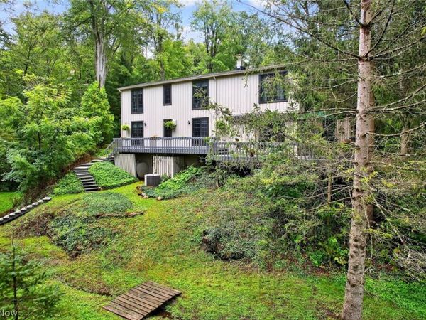 13702 Cuyahoga Trail, Novelty, OH 44072