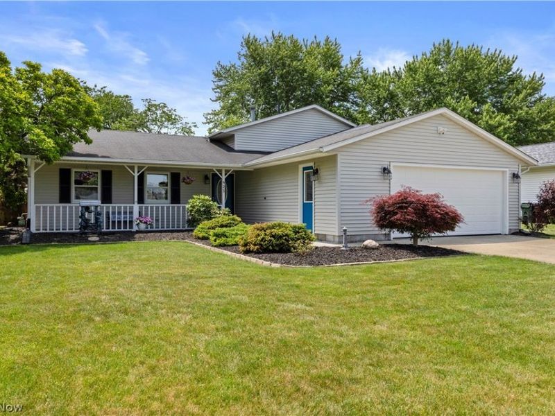 923 Hillside Drive , Amherst, OH 44001 Photo 1