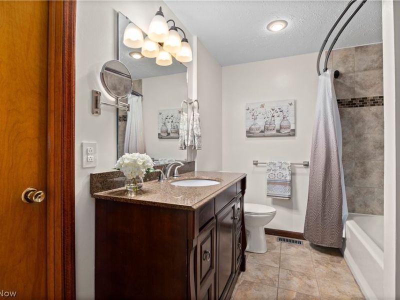 923 Hillside Drive , Amherst, OH 44001 Photo 21