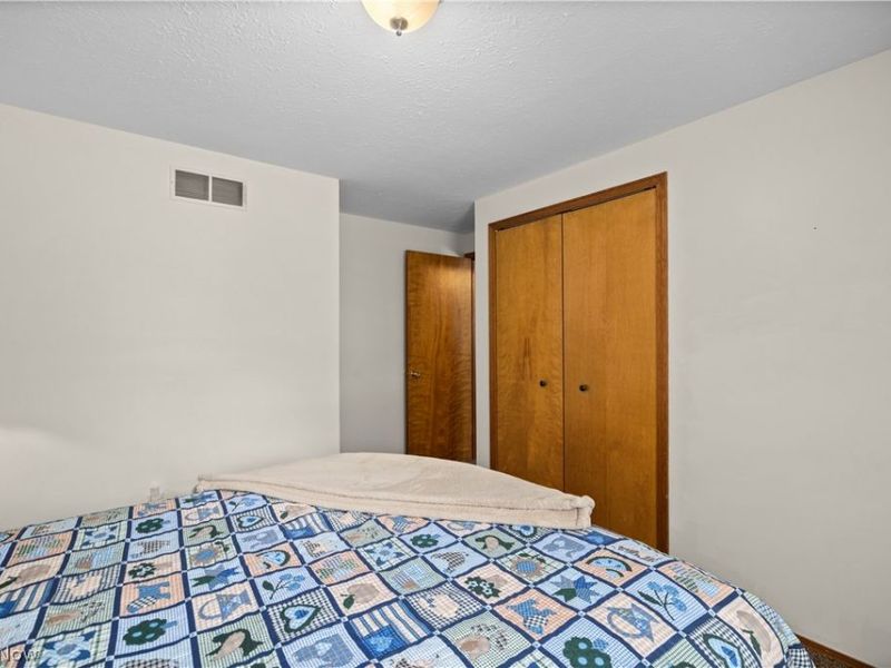 923 Hillside Drive , Amherst, OH 44001 Photo 30