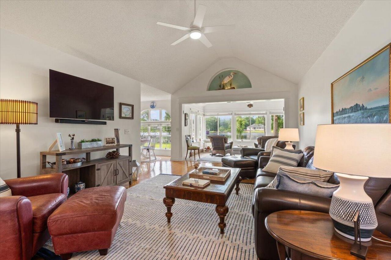 213 Ridge Lake Drive Photo 9
