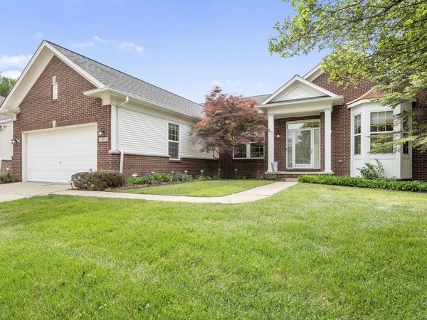 24219 Charlevoix Street, Flat Rock, MI 48134