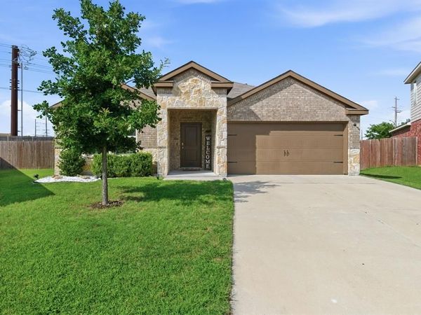 100 Samuel Street, Denton, TX 76207