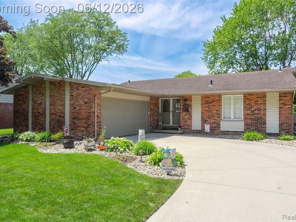 18481 Westbrook Drive , Livonia, MI 48152