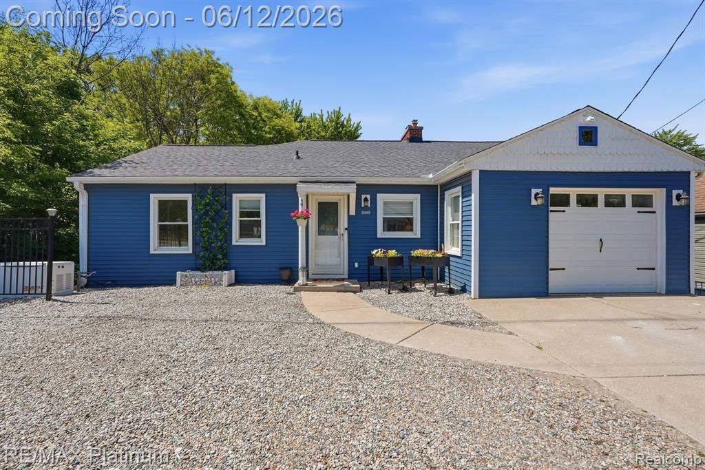 1612 S Hughes Road , Genoa Township, MI 48114 Main Photo