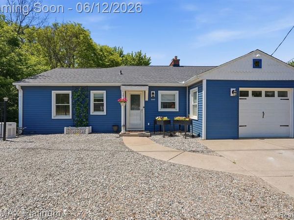 1612 S Hughes Road , Genoa Twp, MI 48114