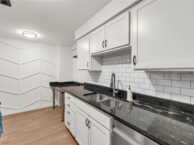 12900 Lake Avenue, Unit 216, Lakewood, OH 44107 Photo 9