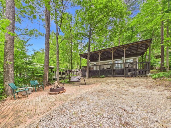 73 Pineywoods Trail, Logan, OH 43138