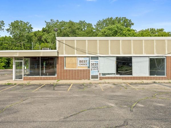 2611 Alpine Avenue NW, Grand Rapids, MI 49544