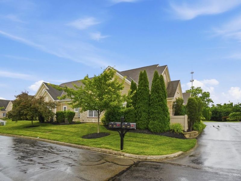 6839 Liberty Circle, Liberty Township, OH 45069 Photo 2