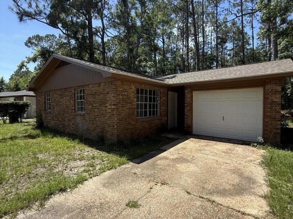 1616 Courtney Drive, Gautier, MS 39553