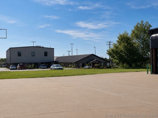 E Main Street , Cushing, OK 74023