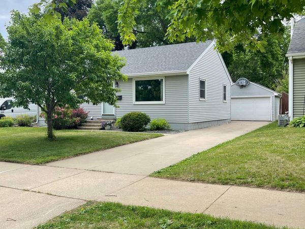 3904 7th Place NW, Rochester, MN 55901