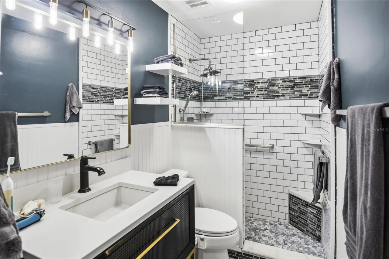 416 73rd Avenue N, Unit 207, Saint Petersburg, FL 33702 Photo