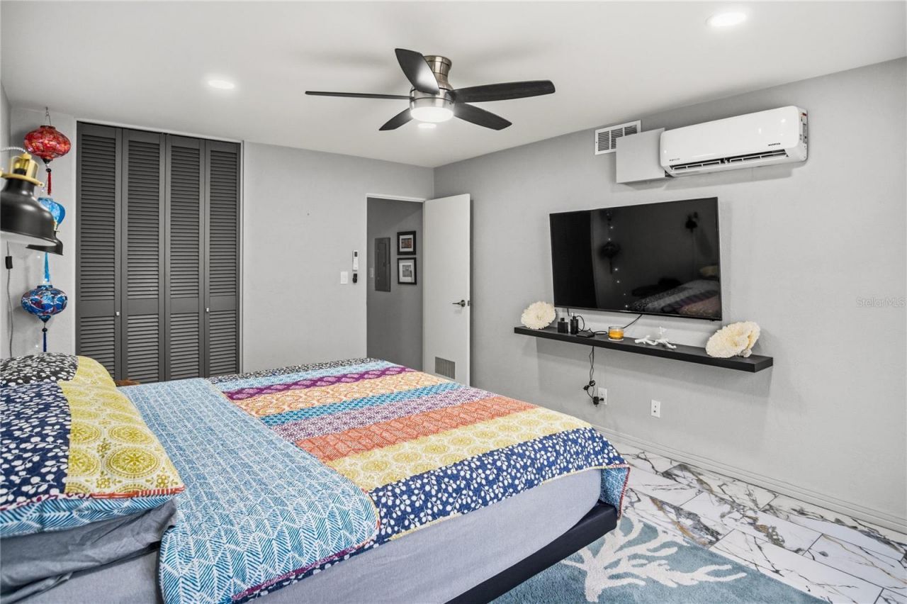 416 73rd Avenue N, Unit 207, Saint Petersburg, FL 33702 Photo