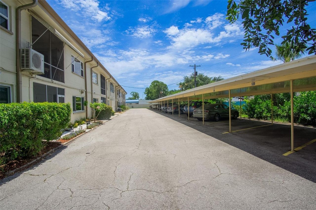 416 73rd Avenue N, Unit 207, Saint Petersburg, FL 33702 Photo