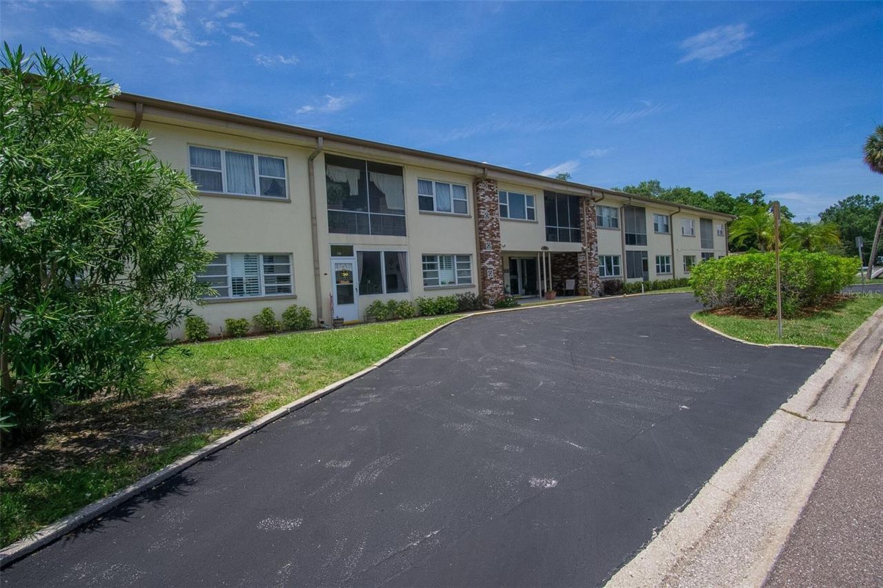 416 73rd Avenue N, Unit 207, Saint Petersburg, FL 33702 Photo