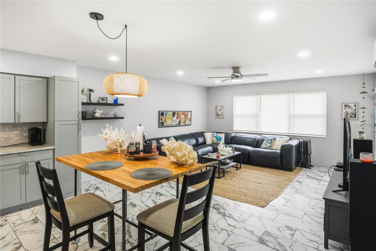 416 73rd Avenue N, Unit 207, Saint Petersburg, FL 33702 Photo