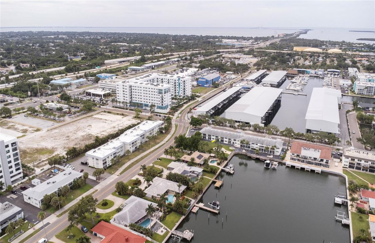 3717 S 46th Avenue S, Unit 8, Saint Petersburg, FL 33711 Photo