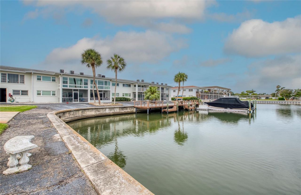 3717 S 46th Avenue S, Unit 8, Saint Petersburg, FL 33711 Photo