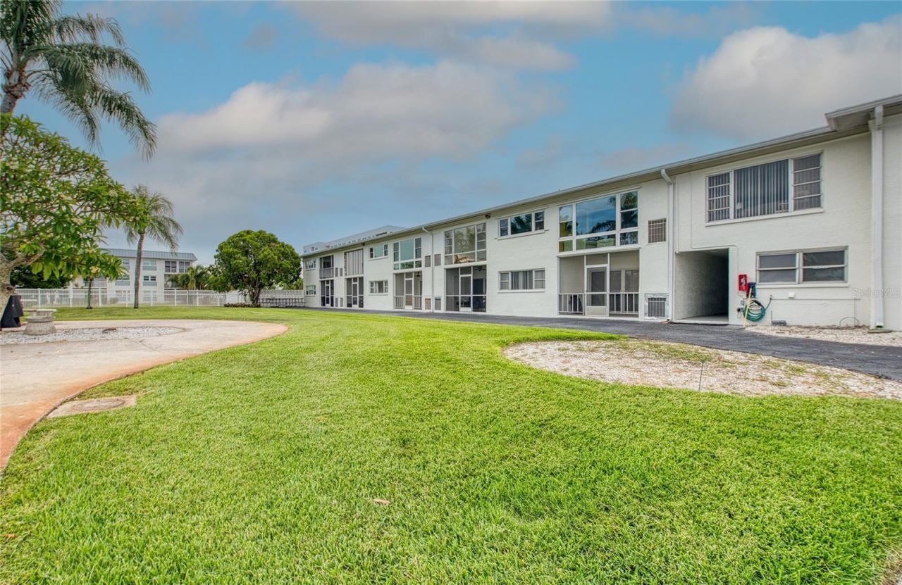 3717 S 46th Avenue S, Unit 8, Saint Petersburg, FL 33711 Photo