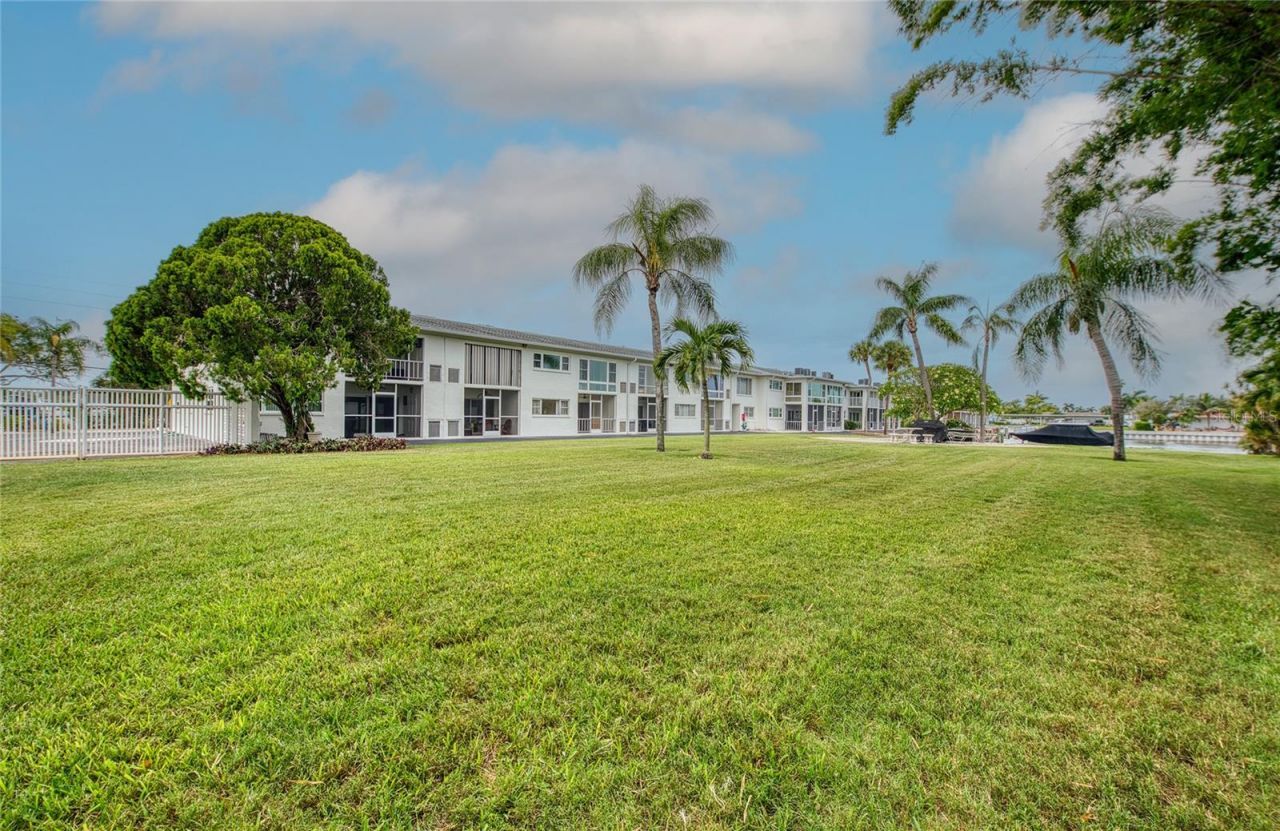 3717 S 46th Avenue S, Unit 8, Saint Petersburg, FL 33711 Photo