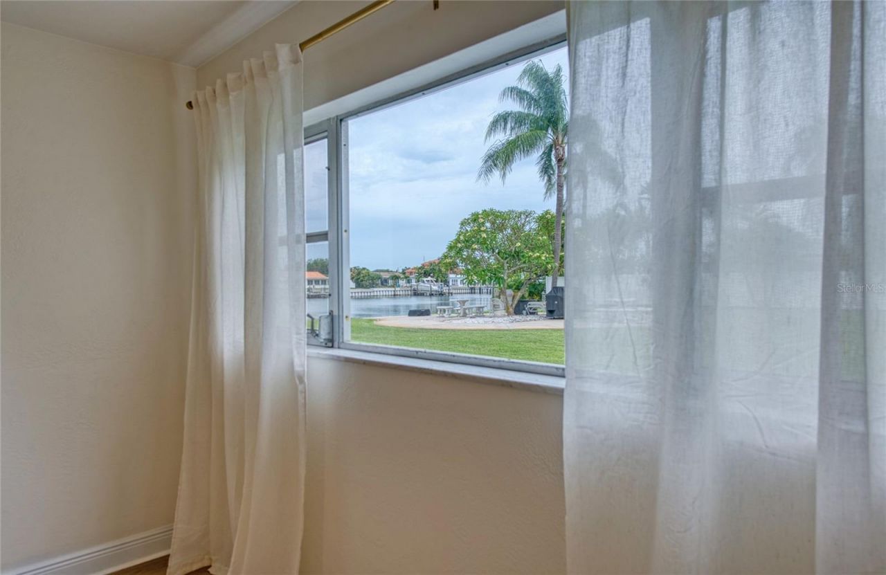 3717 S 46th Avenue S, Unit 8, Saint Petersburg, FL 33711 Photo