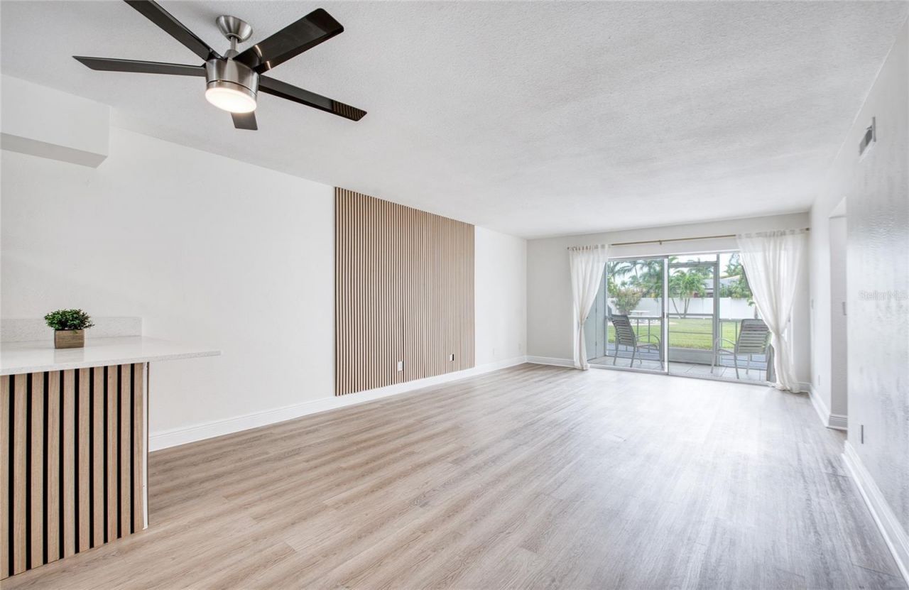 3717 S 46th Avenue S, Unit 8, Saint Petersburg, FL 33711 Photo