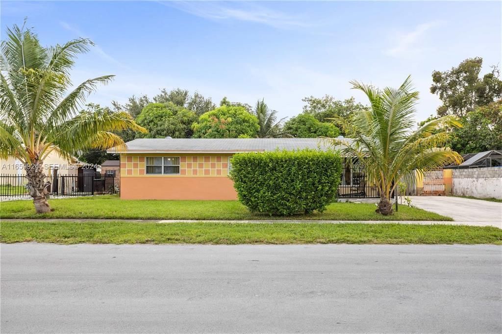 18930 NW 14th Avenue, Miami, FL 33169 Photo
