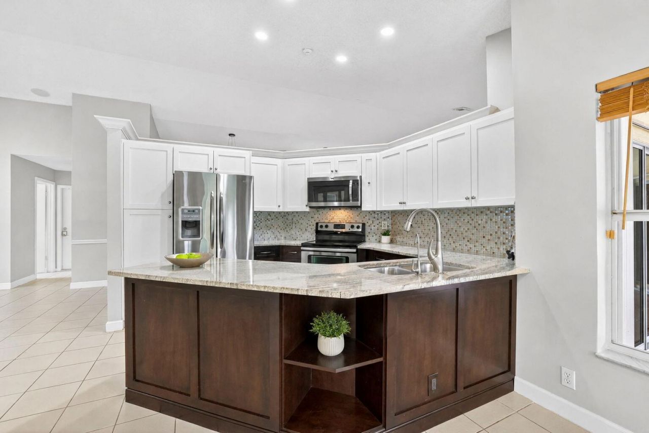 1230 Fairfax Court, Weston, FL 33326 Photo