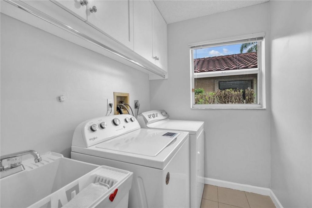 1230 Fairfax Court, Weston, FL 33326 Photo