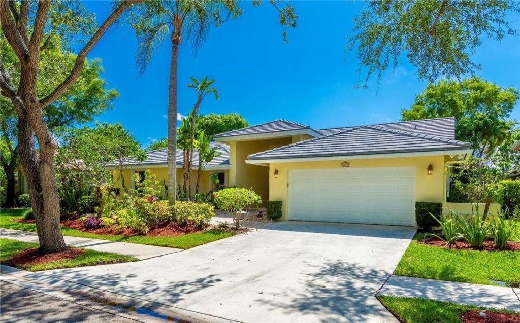 1230 Fairfax Court, Weston, FL 33326 Photo