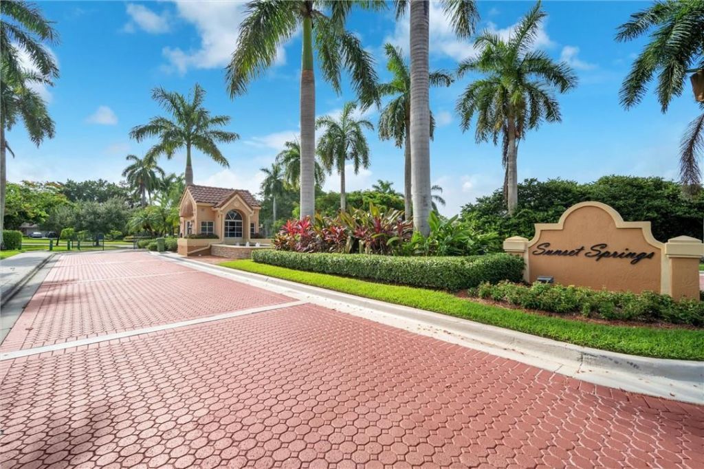 1230 Fairfax Court, Weston, FL 33326 Photo
