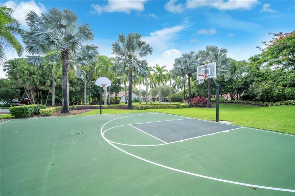 1230 Fairfax Court, Weston, FL 33326 Photo