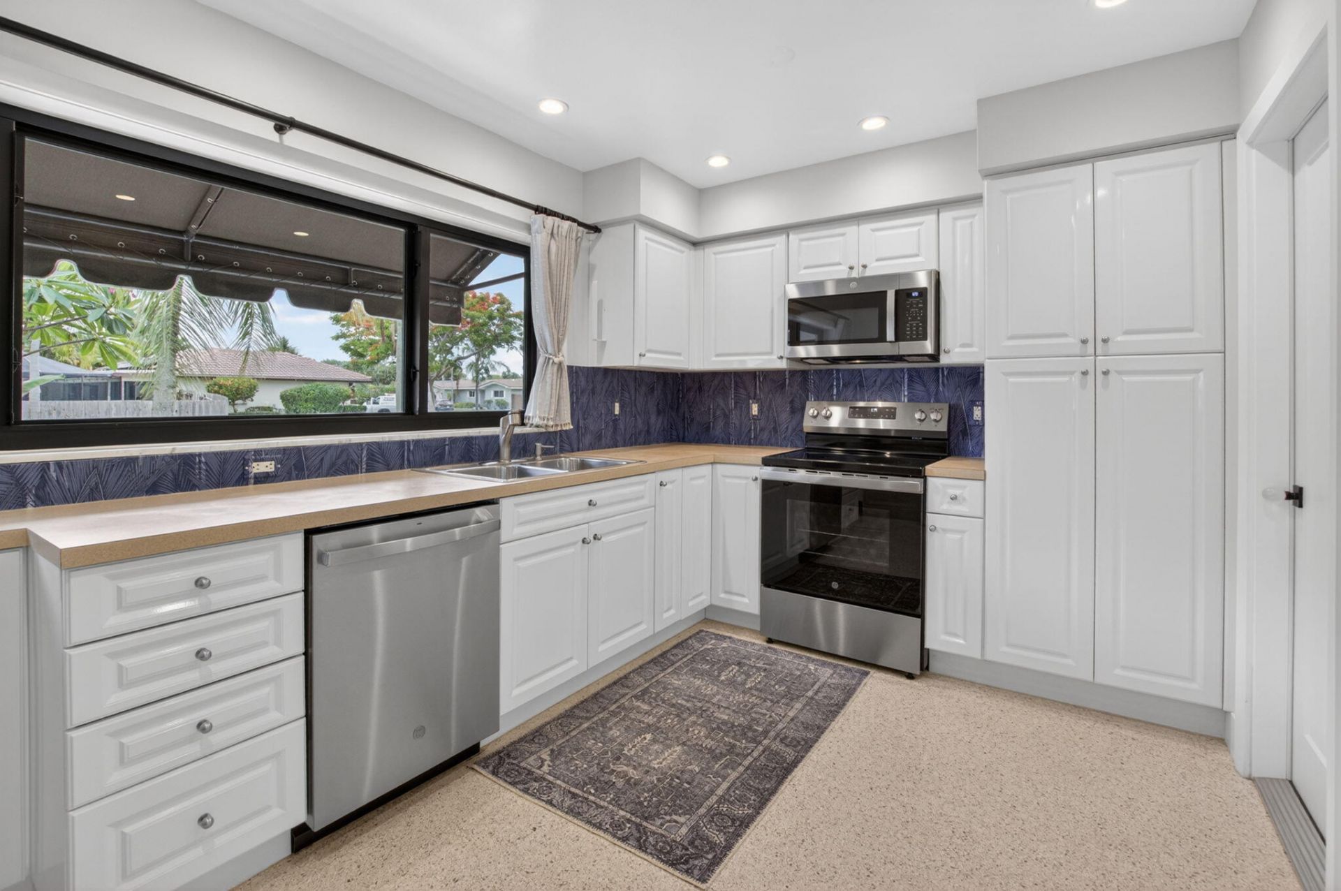 450 SW 12th Terrace, Boca Raton, FL 33486 Photo
